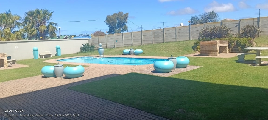 2 Bedroom Property for Sale in Hartenbos Central Western Cape